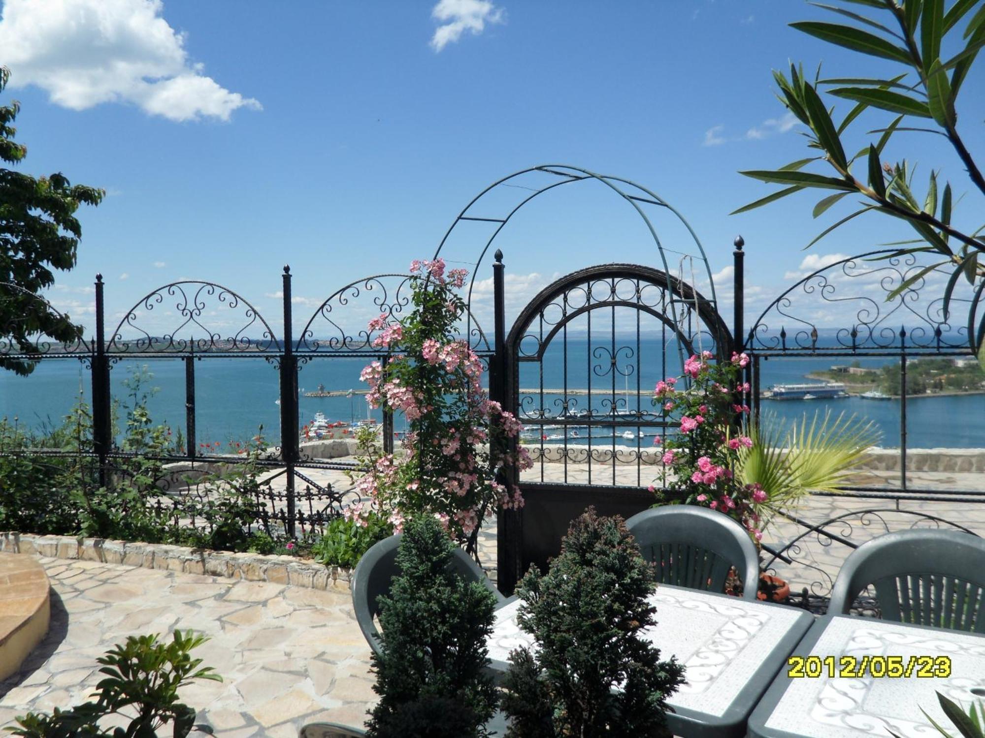 Guest House Hetodon Sozopol Bagian luar foto