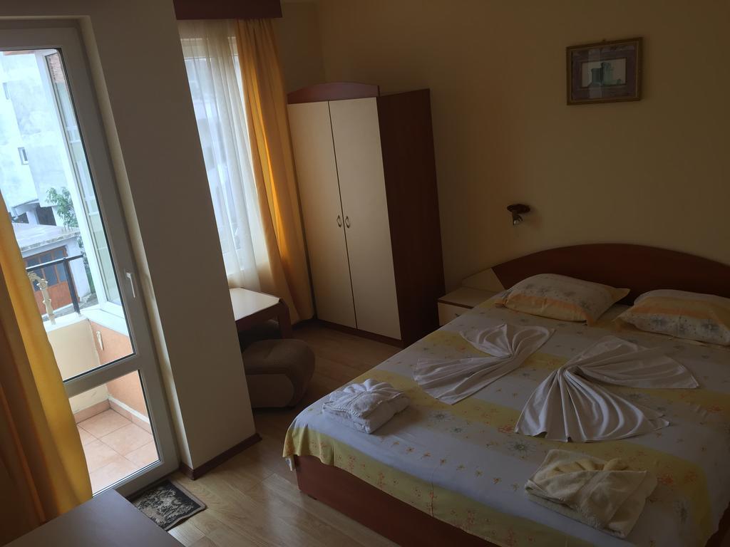 Guest House Hetodon Sozopol Bagian luar foto